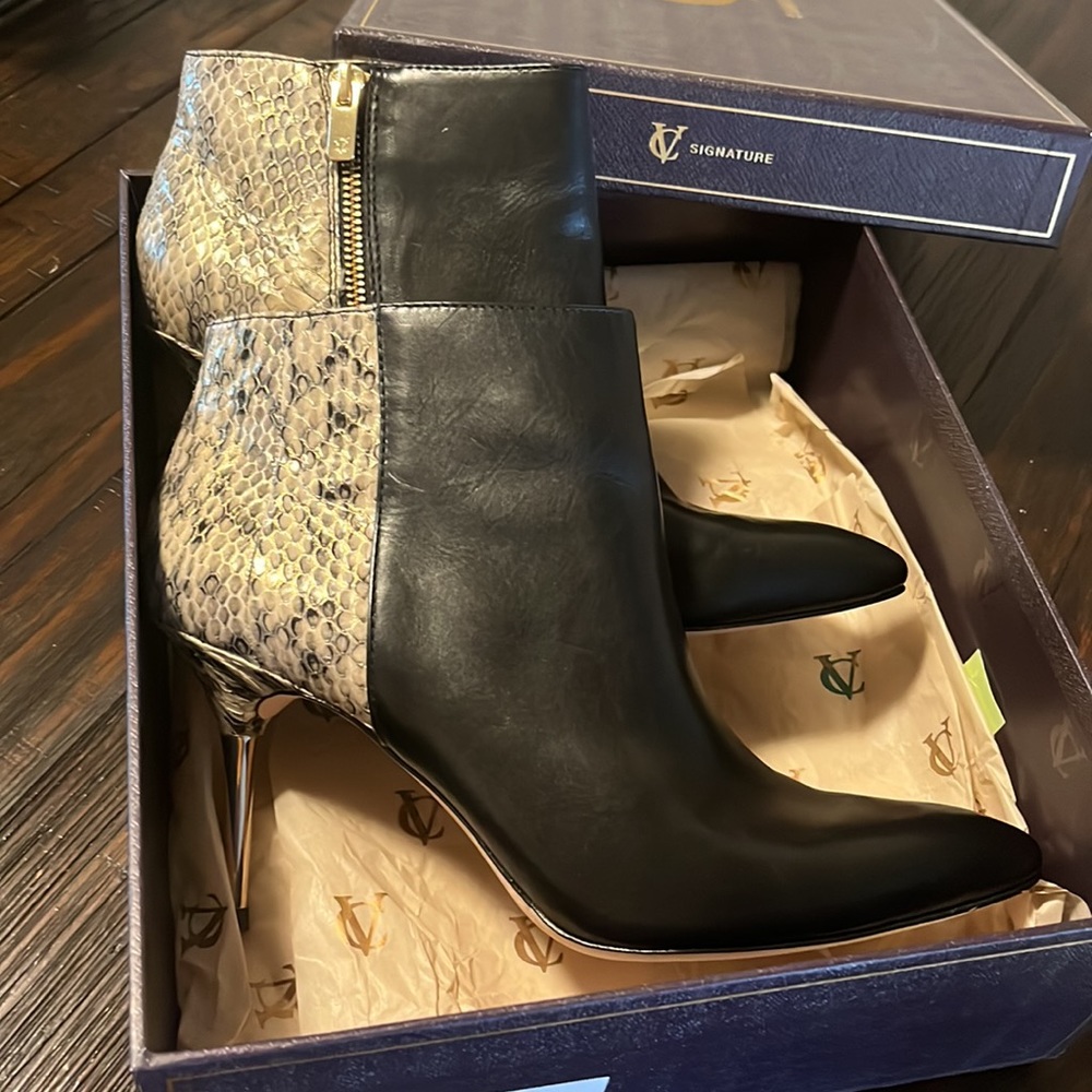 Vero Cuoio NWOT 9 1/2 leather boots